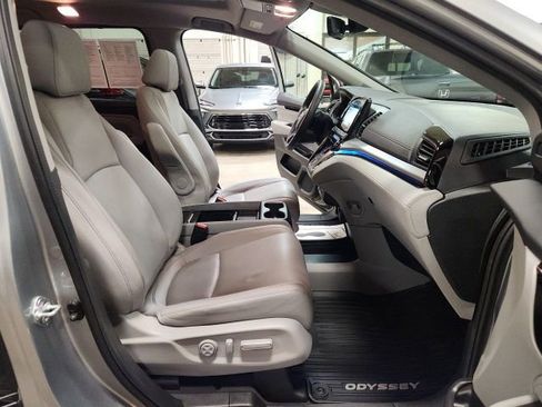 Used 2024 Honda Odyssey Touring image 38