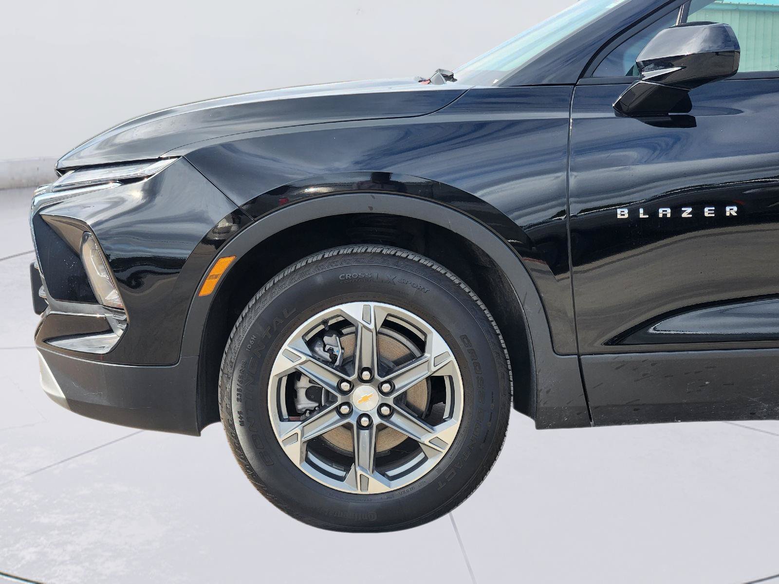 Used 2026 Chevrolet Blazer LT FWD image 9