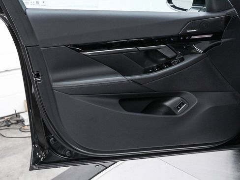 Used 2026 BMW 530i w/ Premium Package image 22