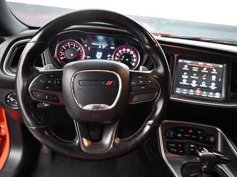 Used 2020 Dodge Challenger R/T Scat Pack RWD image 11