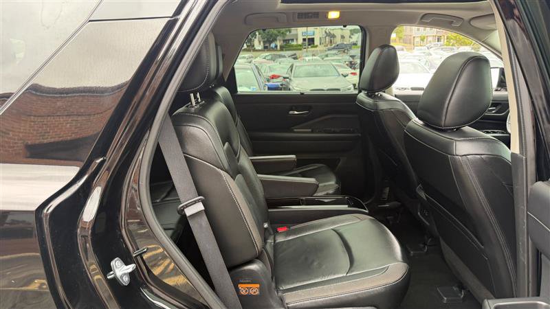 Used 2023 Nissan Pathfinder 4WD SL w/ SL Premium Package image 9