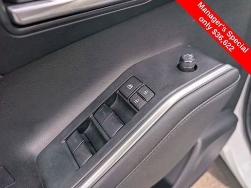 Used 2023 Toyota Highlander XLE image 15