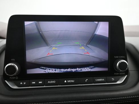 Used 2023 Nissan Rogue S AWD/4WD image 16