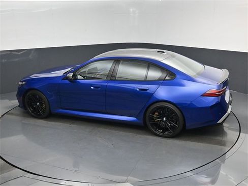 Used 2025 BMW M5 w/ Carbon Package image 57