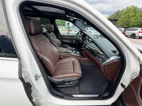 Used 2018 BMW X5 xDrive50i AWD/4WD image 15