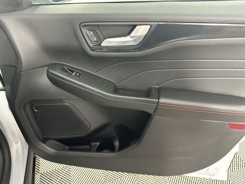 Used 2025 Ford Escape ST-Line FWD image 21