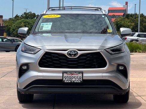 Used 2022 Toyota Highlander XLE AWD/4WD image 10