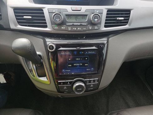 Used 2014 Honda Odyssey Touring Elite image 5