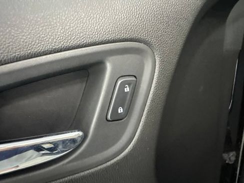 Used 2016 Chevrolet Colorado Z71 AWD/4WD image 19