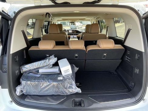 New 2026 INFINITI QX80 Luxe w/ Cargo Package image 9