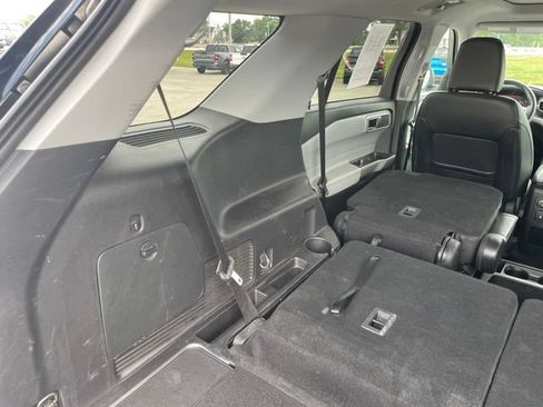 Used 2021 Ford Explorer XLT w/ Equipment Group 202A AWD/4WD image 69