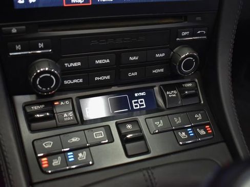 Used 2018 Porsche 718 Boxster GTS image 18