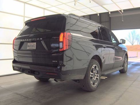 Used 2025 Ford Expedition Max Active image 12