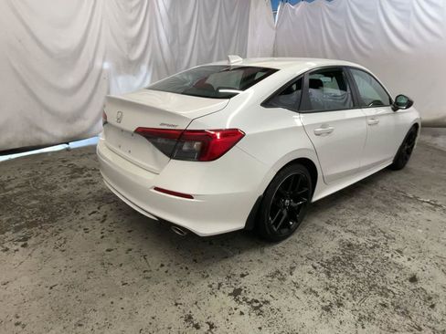 Used 2023 Honda Civic Sport image 5