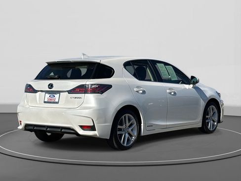 Used 2017 Lexus CT 200h 200h image 5