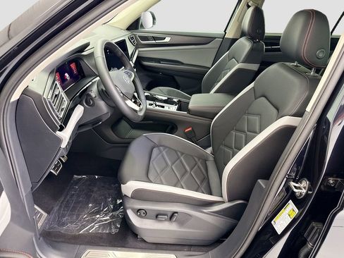New 2026 Volkswagen Atlas Peak Edition AWD/4WD image 17