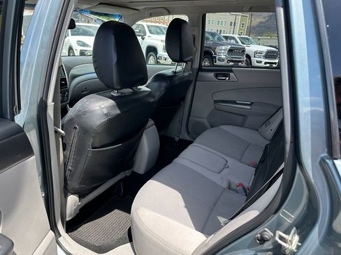 Used 2013 Subaru Forester 2.5X Premium w/ Popular Pkg 2 AWD/4WD image 26