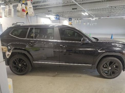 Used 2023 Volkswagen Atlas SEL AWD/4WD image 11