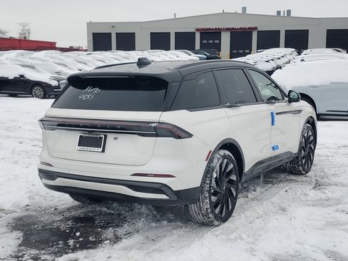 New 2026 Lincoln Nautilus Reserve w/ Jet Appearance Package image 5