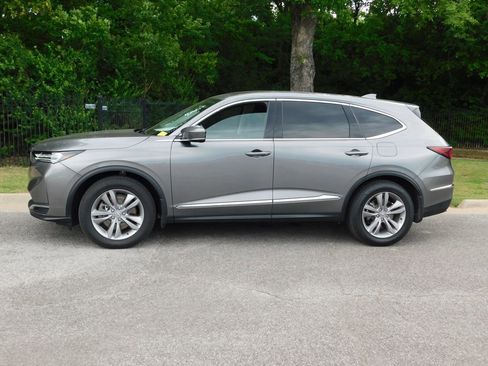 Used 2025 Acura MDX SH-AWD image 2