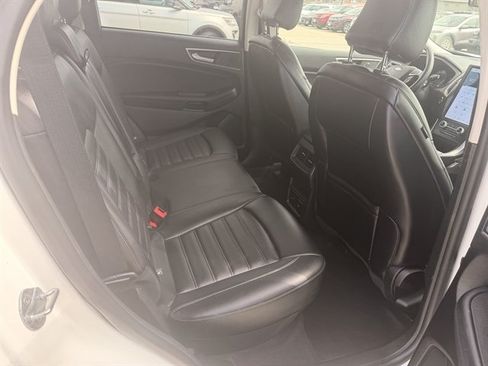 Certified 2024 Ford Edge SEL w/ Convenience Package AWD/4WD image 4