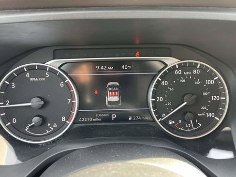 Used 2023 Nissan Rogue S image 22