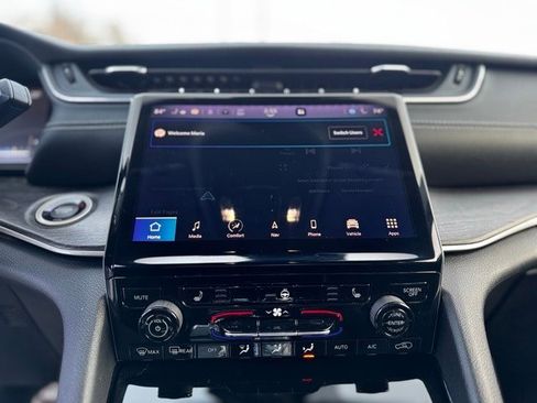 Used 2021 Jeep Grand Cherokee L Limited image 15