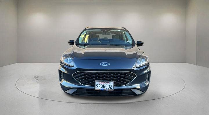 Certified 2022 Ford Escape SE w/ SE Sport Appearance Package FWD image 2