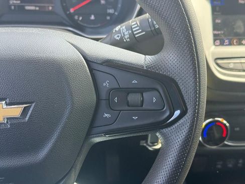 Used 2023 Chevrolet TrailBlazer LS FWD image 20