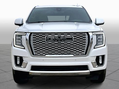 Used 2022 GMC Yukon SLT w/ SLT Premium Package image 6