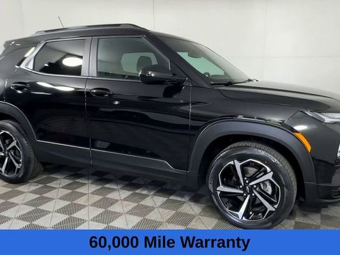 Used 2023 Chevrolet TrailBlazer RS w/ Sun and Liftgate Package AWD/4WD image 3