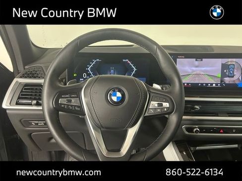 Used 2025 BMW X5 xDrive40i w/ Premium Package AWD/4WD image 12
