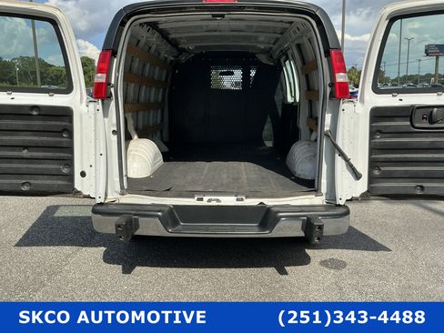 Used 2022 GMC Savana 2500 w/ Driver Convenience Package RWD image 7