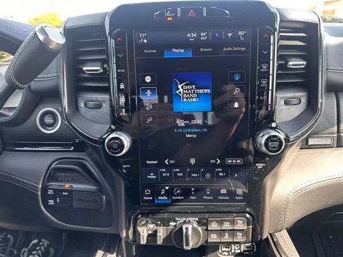 Used 2024 RAM 2500 Limited AWD/4WD image 18