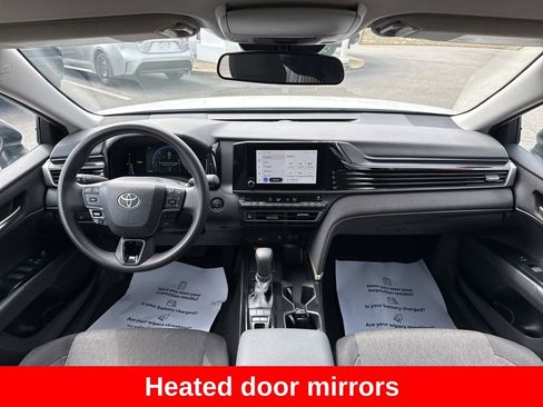 Used 2025 Toyota Camry LE image 17