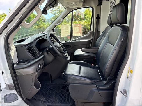 Used 2020 Ford Transit 250 Medium Roof RWD image 25