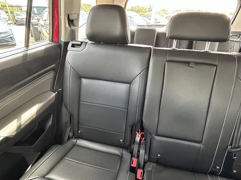 Certified 2023 Volkswagen Atlas SE FWD image 12