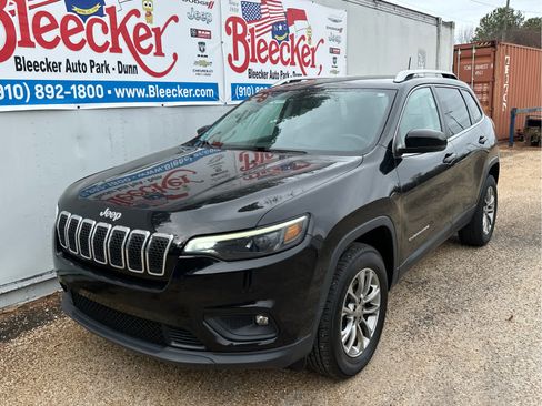 Used 2020 Jeep Cherokee Latitude Plus image 6