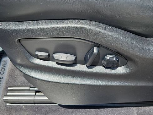 Certified 2023 Porsche Cayenne Platinum Edition AWD/4WD image 27