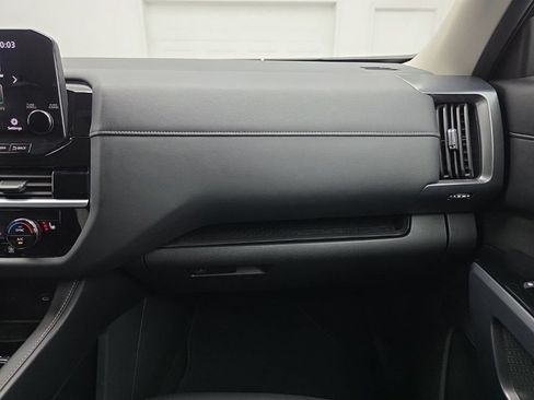 Used 2024 Nissan Pathfinder SL AWD/4WD image 40