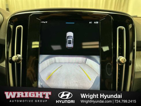 Used 2023 Volvo XC40 B5 Plus w/ Driver Assist Package image 24