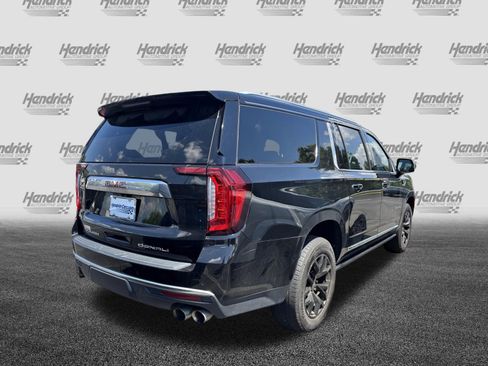 Used 2022 GMC Yukon XL Denali AWD/4WD image 10