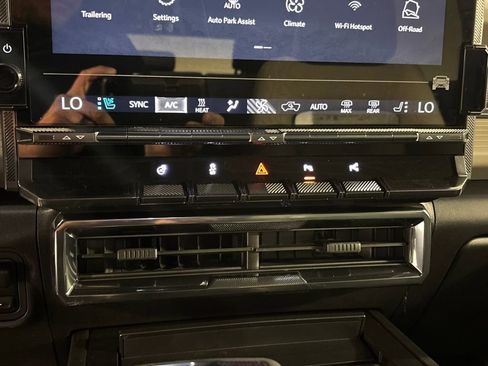 New 2026 GMC Hummer EV SUV image 41