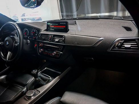 Used 2018 BMW M2 image 31