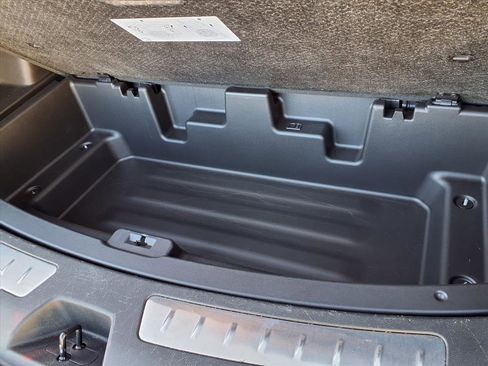 Used 2023 Buick Enclave Essence w/ Sport Touring Edition image 27