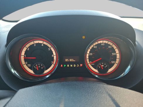 Used 2014 RAM C/V Tradesman image 10