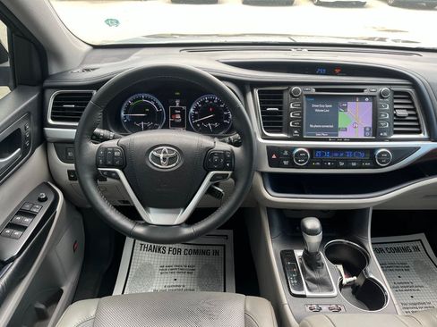 Used 2016 Toyota Highlander Limited Platinum AWD/4WD image 14