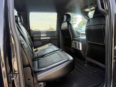 Used 2015 Ford F150 Lariat w/ Equipment Group 502A Luxury AWD/4WD image 29