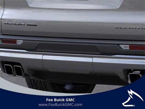 Used 2025 GMC Acadia Elevation w/ Elevation Premium Package image 14