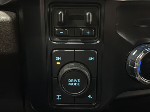 Used 2024 Ford F350 King Ranch AWD/4WD image 38